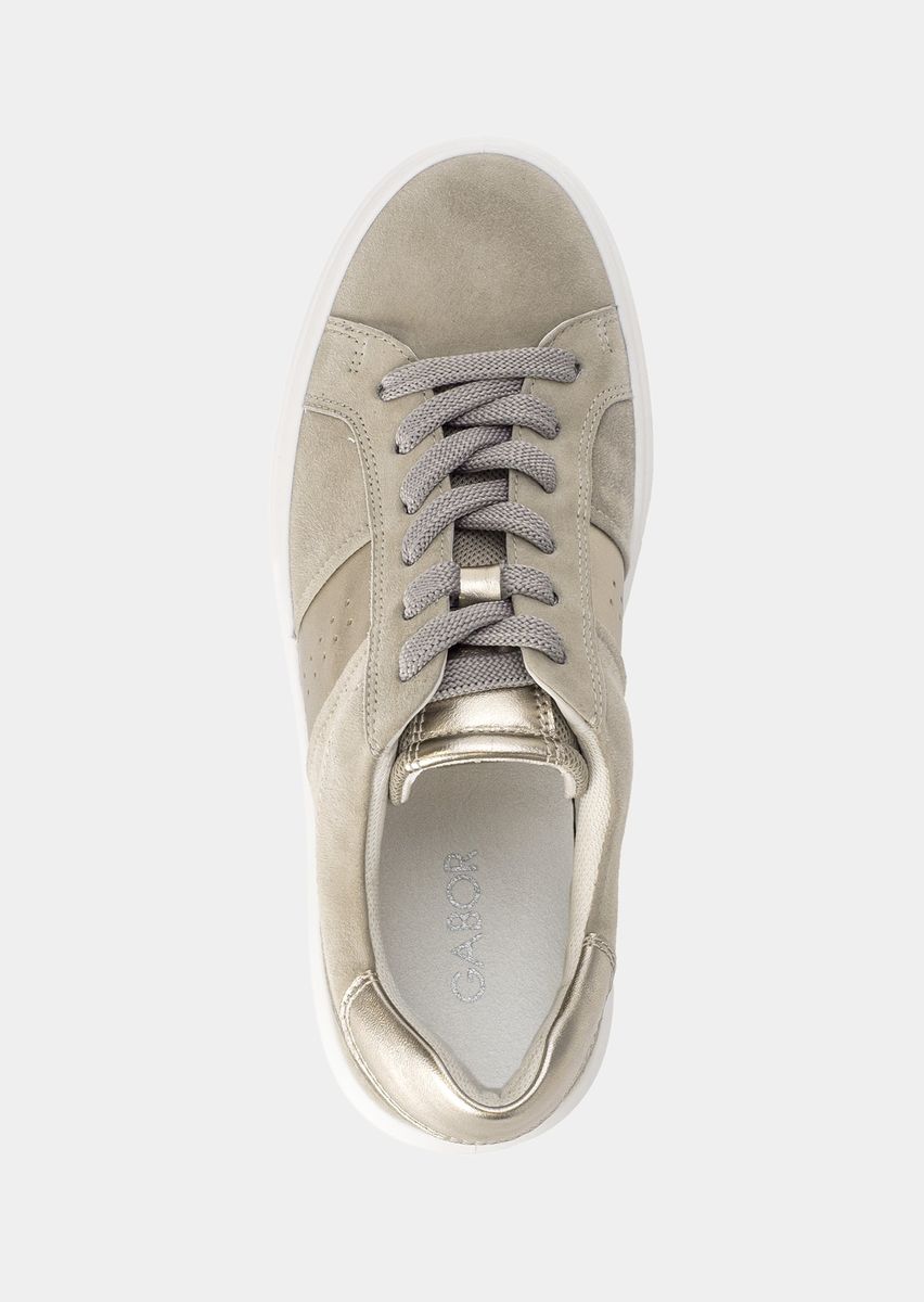 Veloursleder-Sneaker mit Metallic-Details