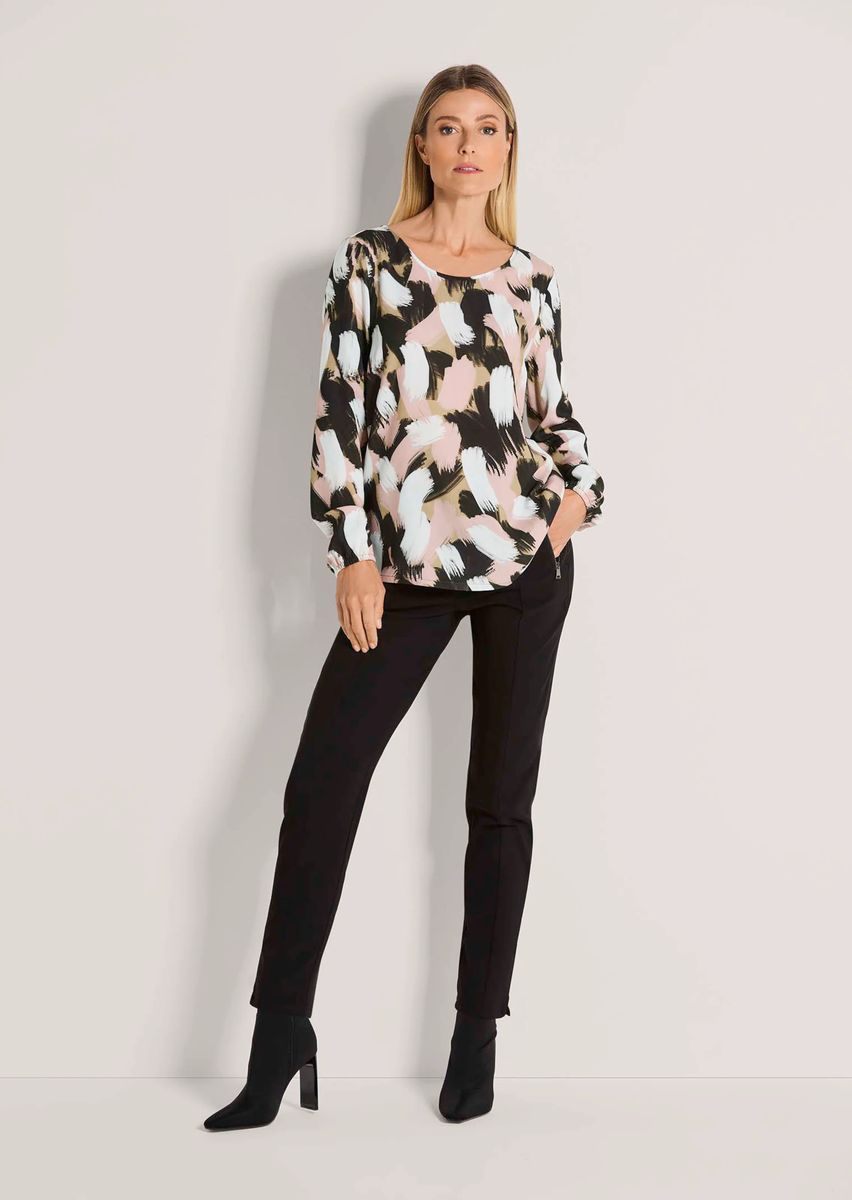 Viskosebluse mit abstraktem Pinselstrich-Muster