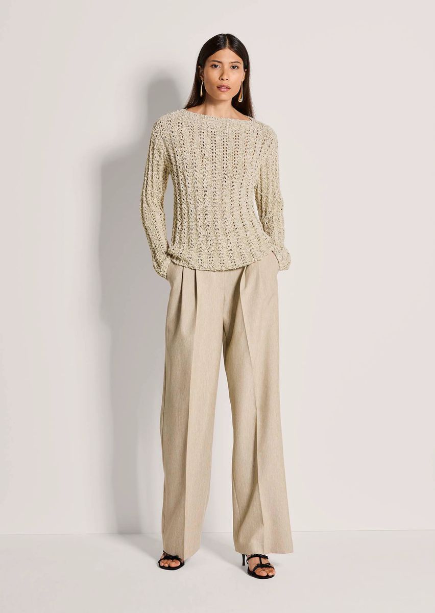 Luftiger Pullover mit Rippenmuster
