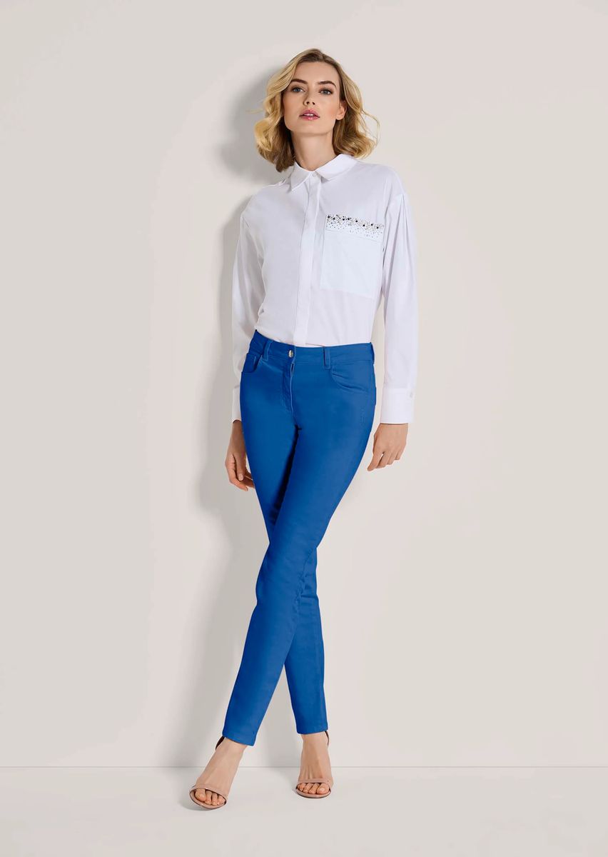 Schmale Five-Pocket-Hose mit Strass