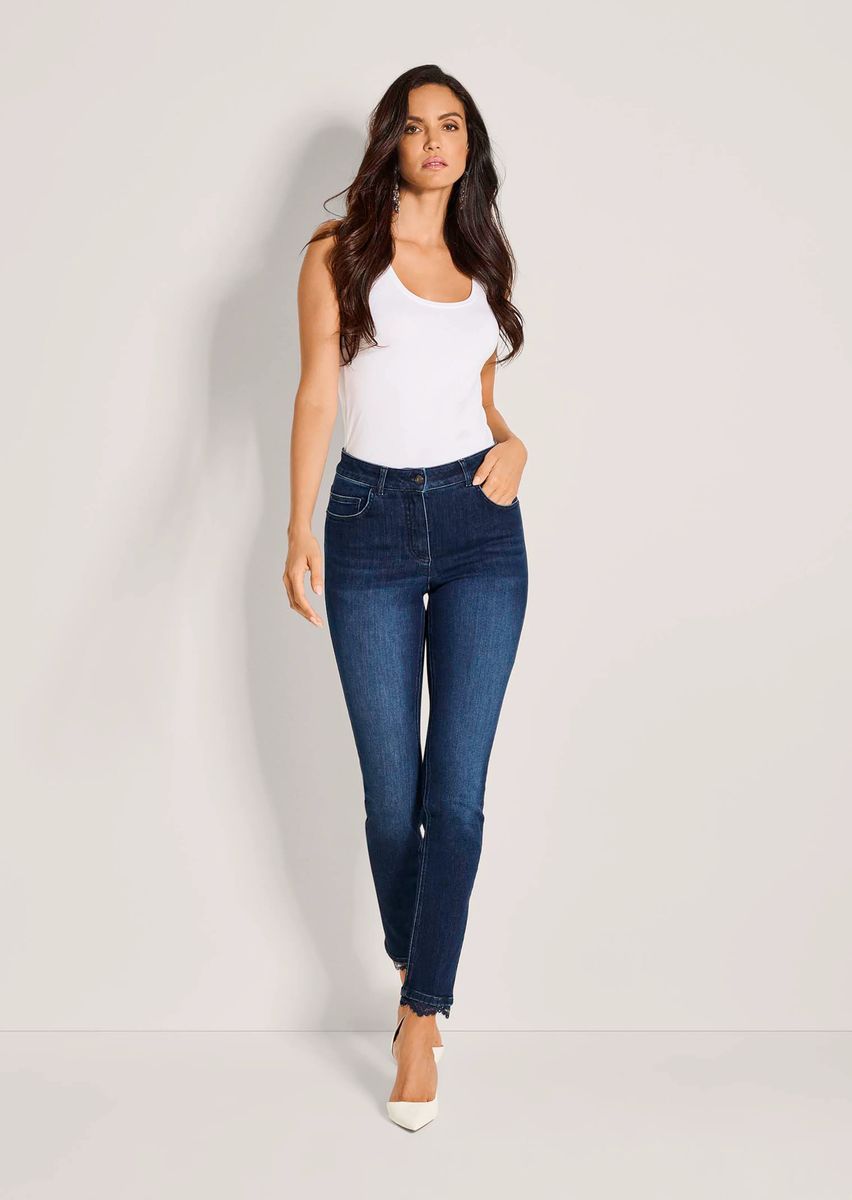 Slim-Jeans mit Spitzensaum