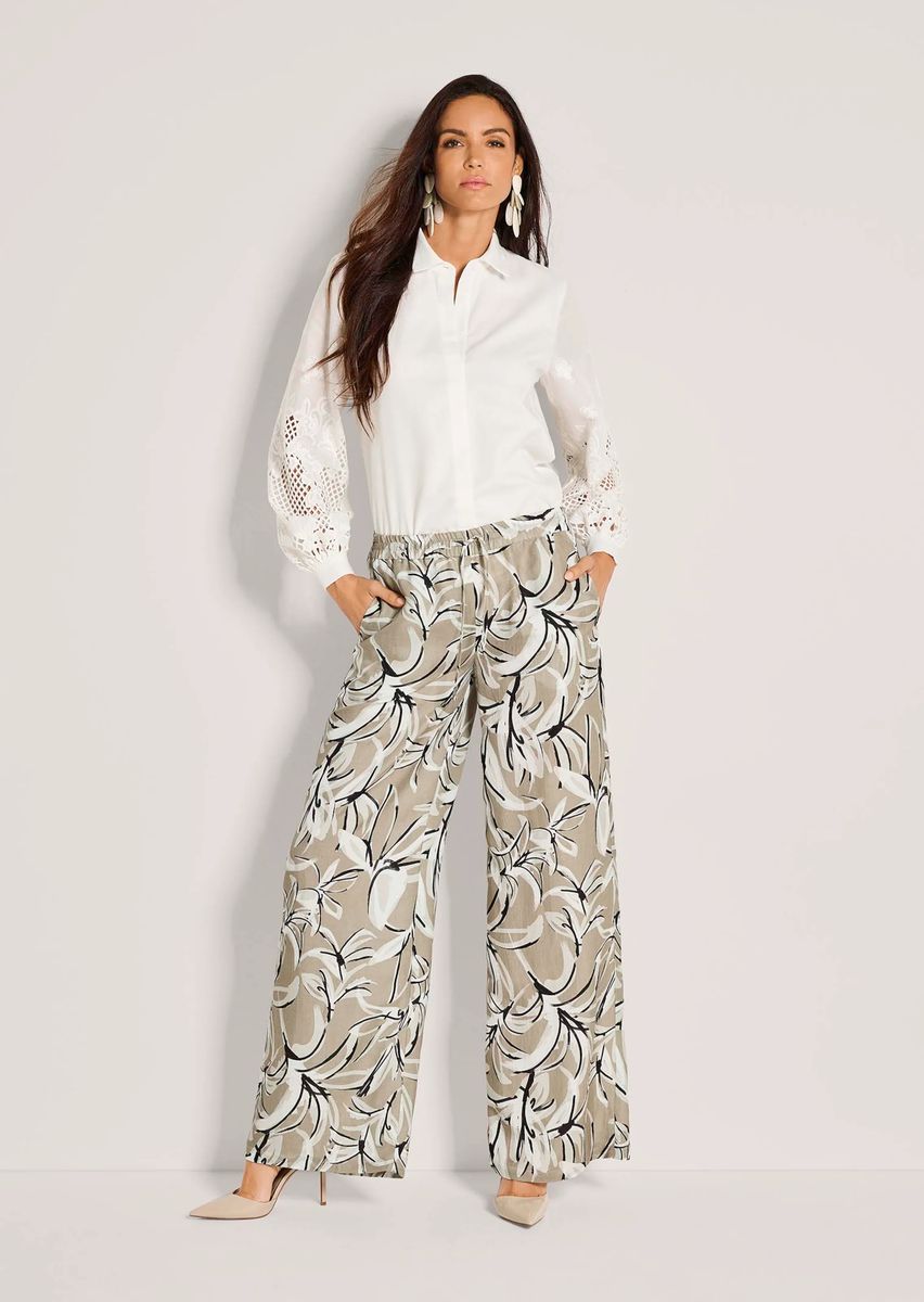 Fließende Weitbeinhose mit Print