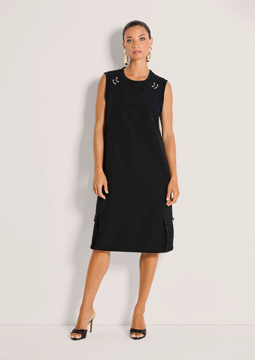 Ärmelloses H-Linien-Kleid mit Zierbeschlägen