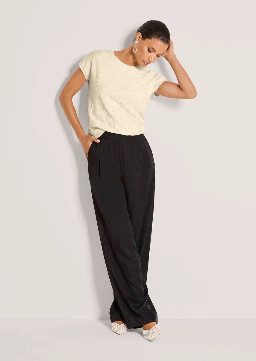 Strukturiertes Stricktop mit geometrischem Muster