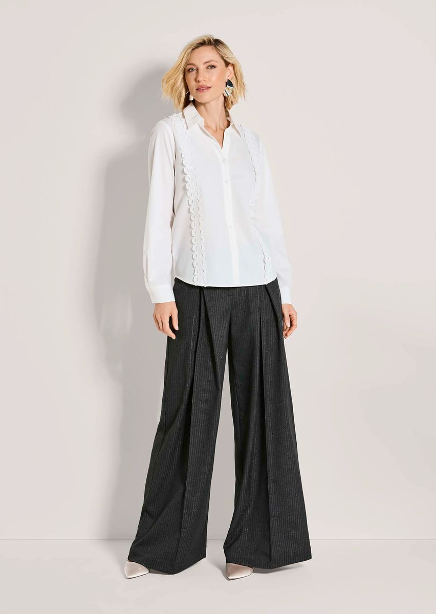 Romantische Baumwollbluse mit Spitze