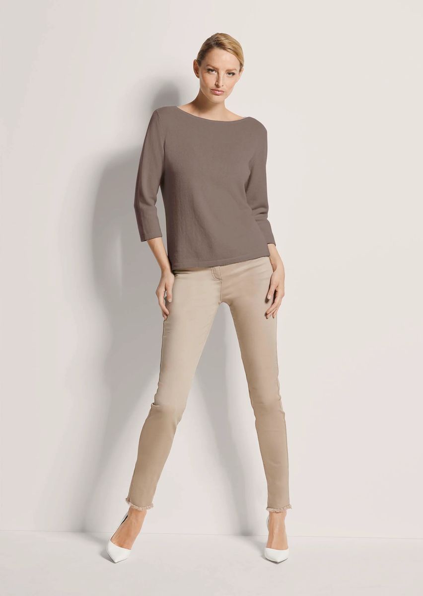 Kaschmirpullover mit U-Boot-Ausschnitt