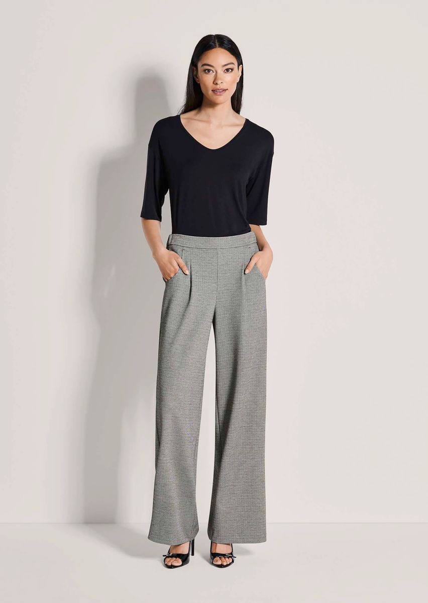 Weit geschnittene Schlupfhose mit Minimalmuster