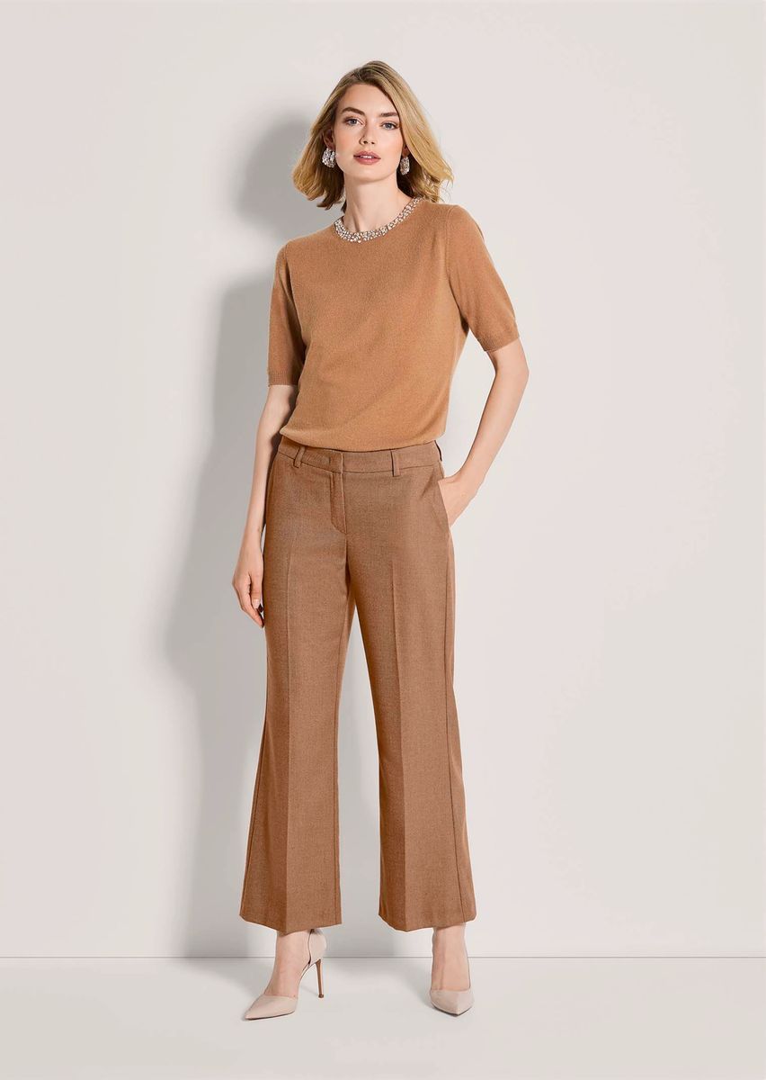 Elegante verkürzte Hose mit Bügelfalte