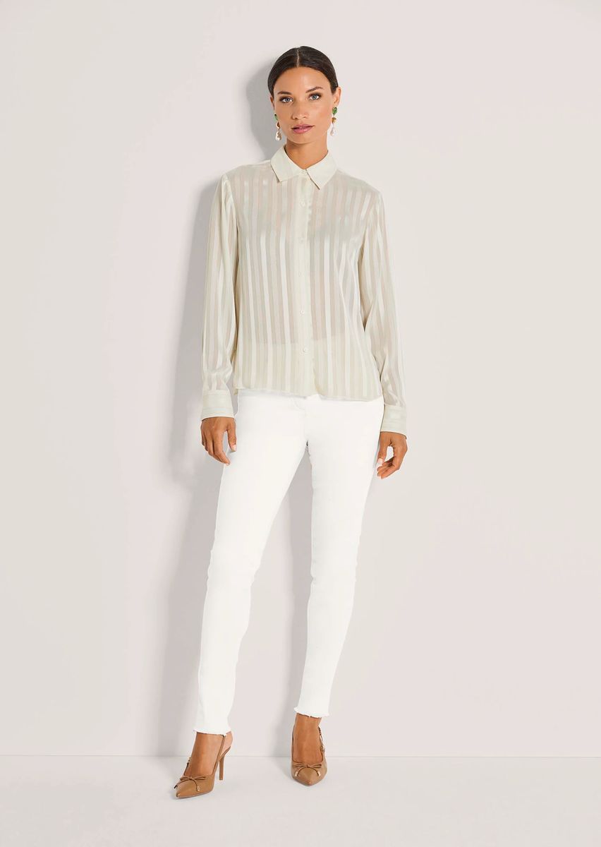 Zart gestreifte Schimmer-Bluse