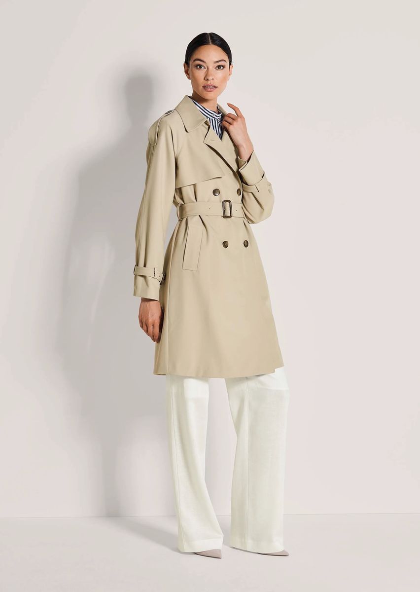 Zweireihiger klassischer Trenchcoat mit Gürtel