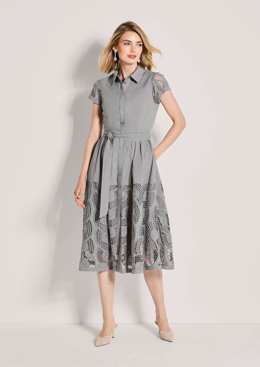 Feminines Hemdblusenkleid mit Lochstickerei