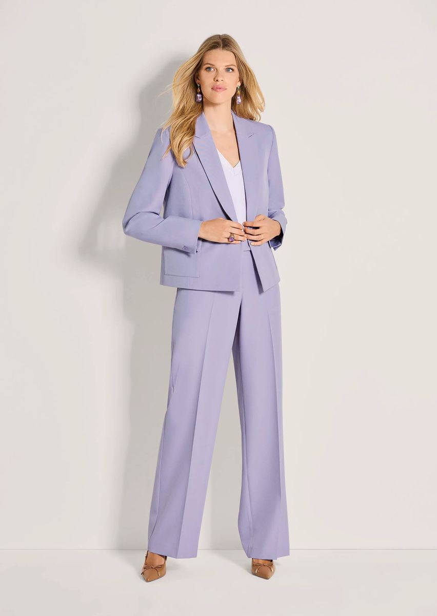 Kurzer Blazer in Kastenform