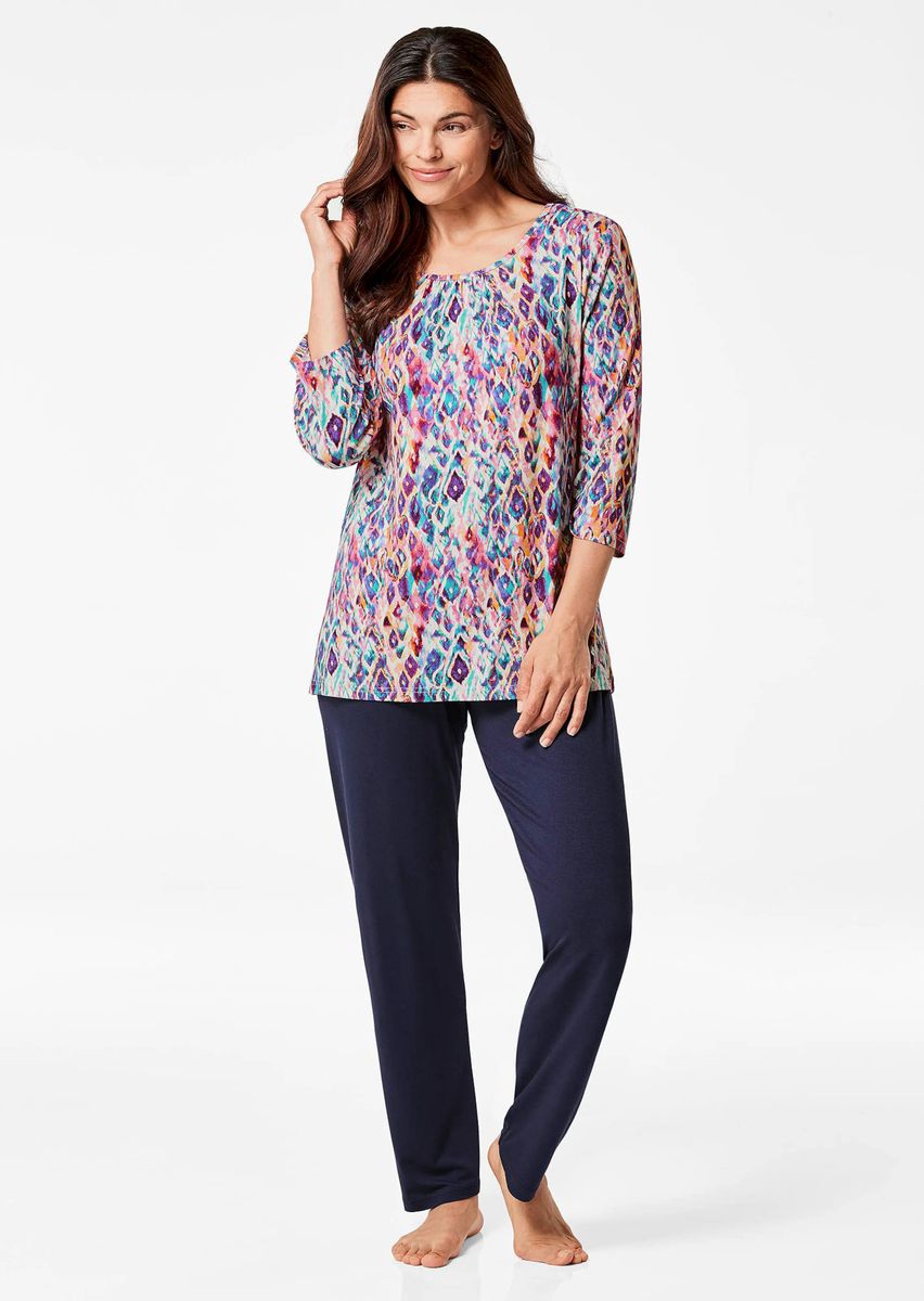 Buntes Pyjama-Set mit Abstraktmuster