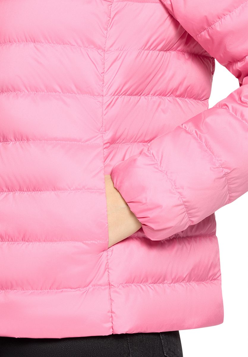 Kragenlose Steppjacke mit Daunen