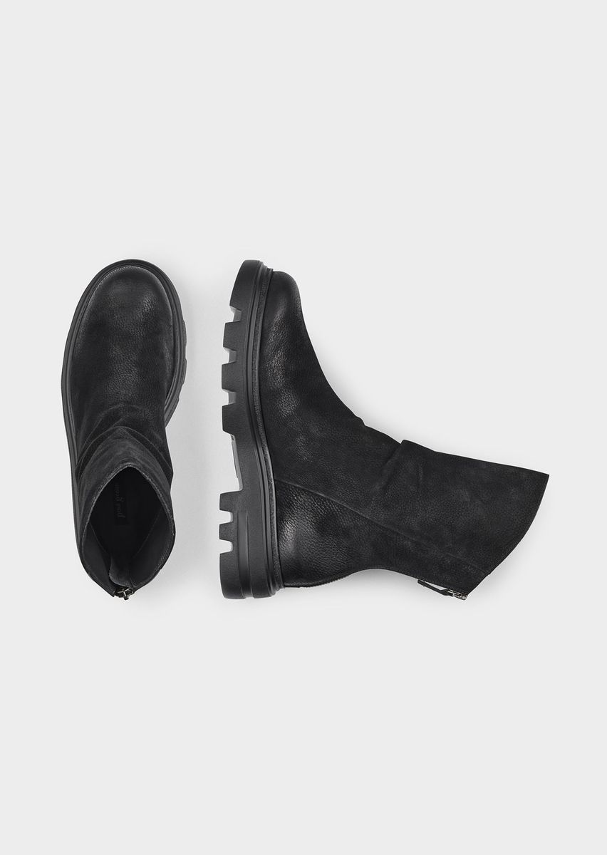 Nubuck-Lederboots mit Profilsohle