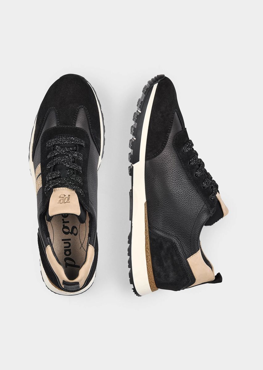 Laufschuh im Materialmix-Design