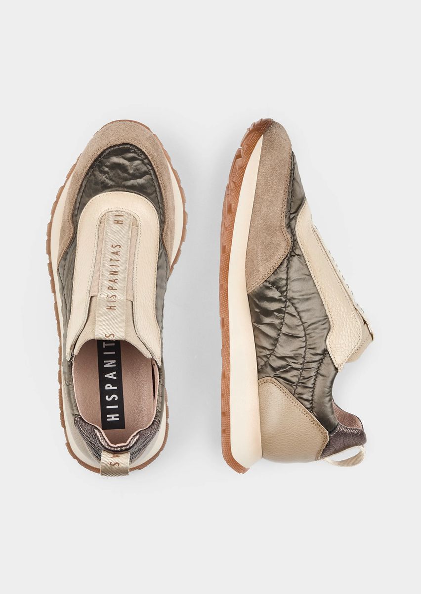 Slip-on-Sneaker mit gesteppten Details