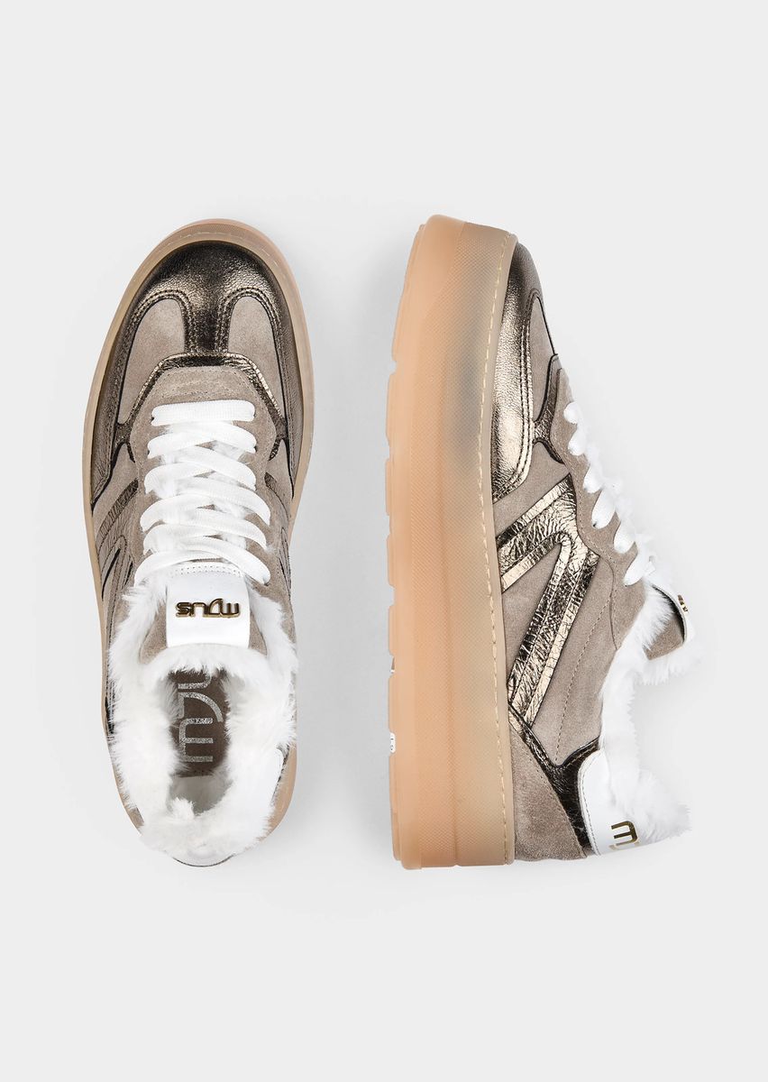 Metallic-Plateau-Sneaker mit Teddyfutter