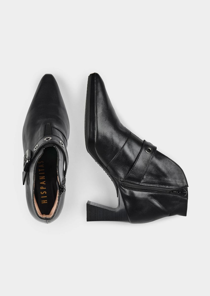 Spitze Lederstiefeletten mit Schnalle