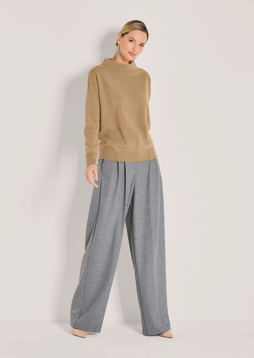 Eleganter Kaschmirpullover mit Stehkragen
