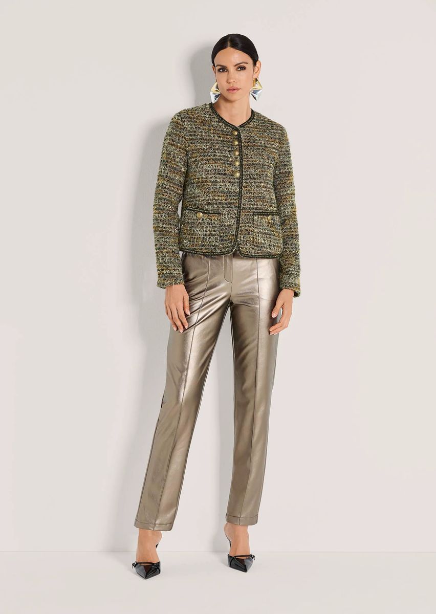 Kragenloser Tweed-Blazer mit Wappenknöpfen