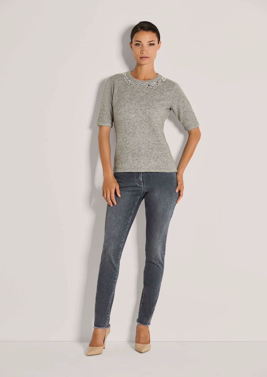 Bestickter Strickpullover mit Halbarm