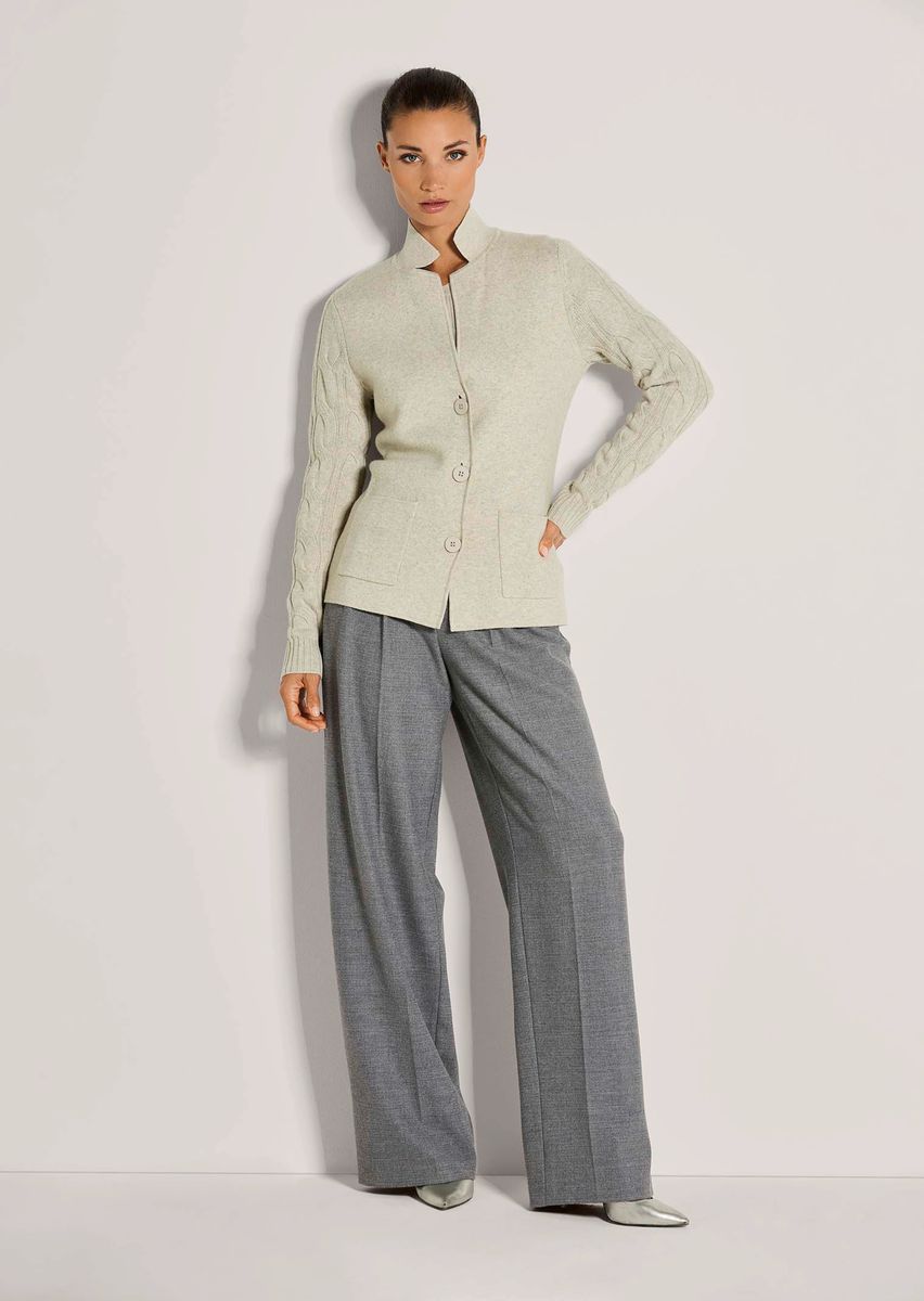 Strickblazer mit Zopfmuster-Ärmeln