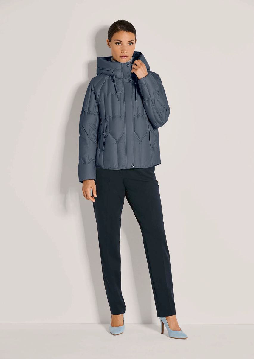 Sportliche Daunen-Steppjacke mit Kapuze