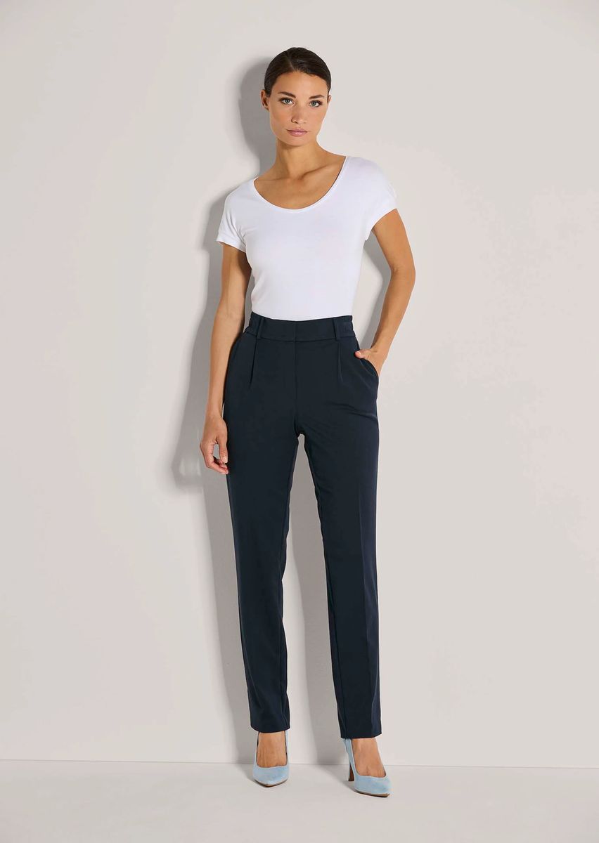 Elegante Bundfaltenhose mit Bügelfalten