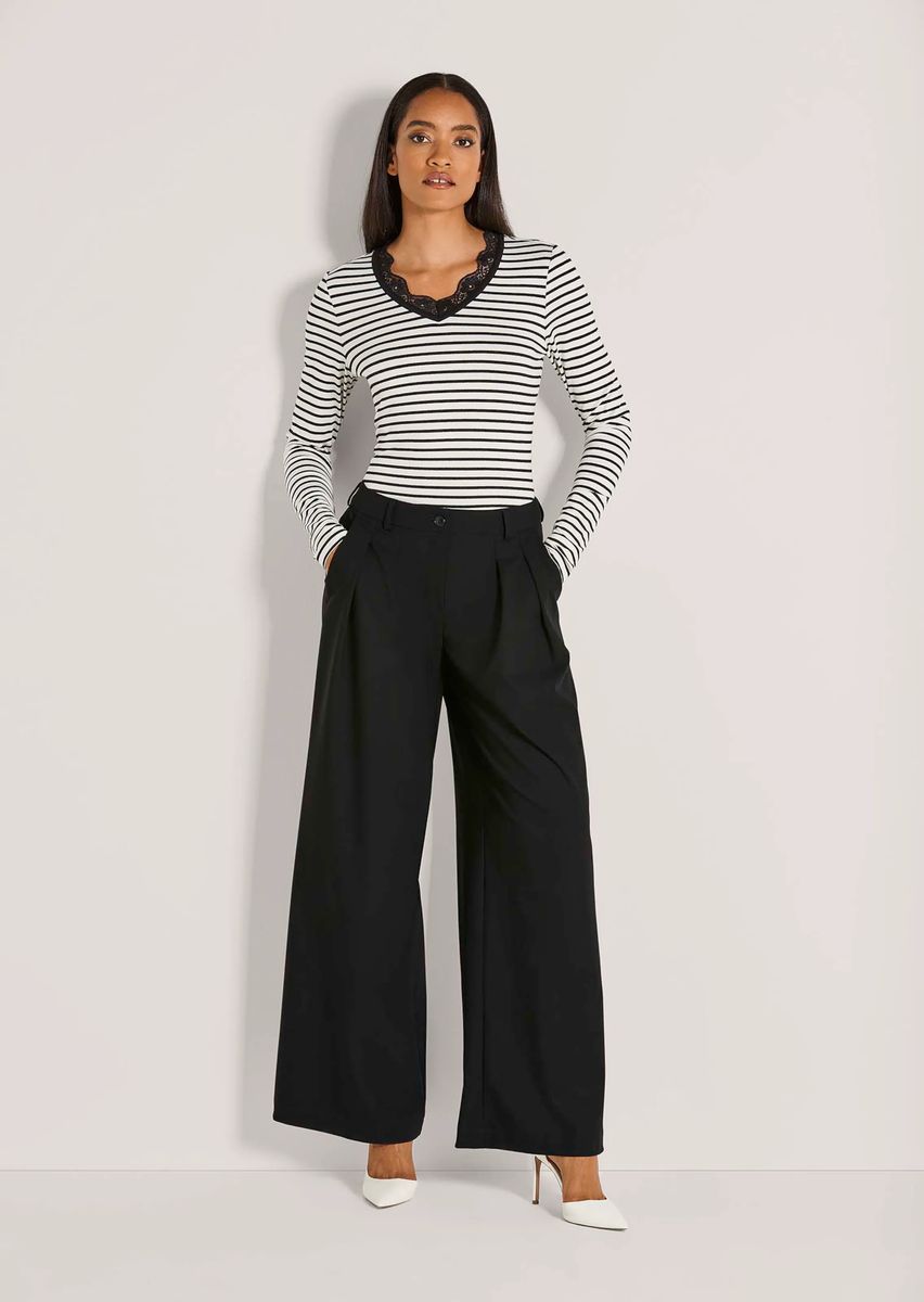 Weite Bundfaltenhose mit weichem Fall
