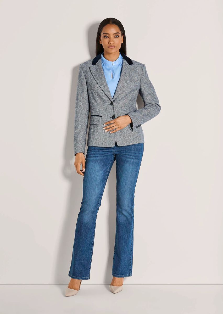 Taillierter Blazer mit Samt-Details