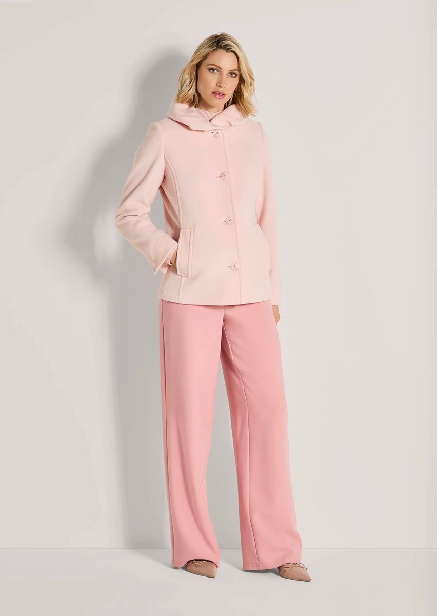 Elegante Wolljacke mit Volumenkragen