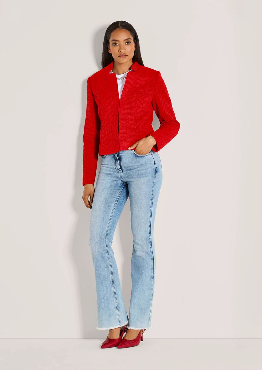Kurzer Jersey-Blazer mit Zopfmuster