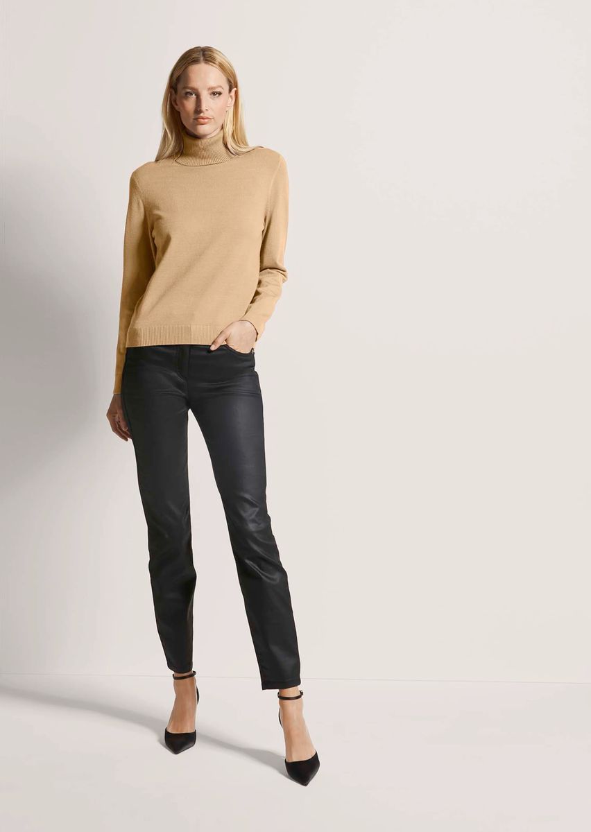 Klassischer Feinstrick-Rollkragenpullover