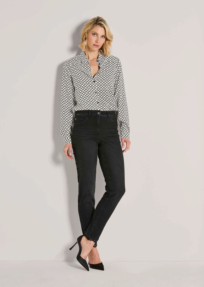 Slim-Cut-Jeans mit Spitzen-Akzenten