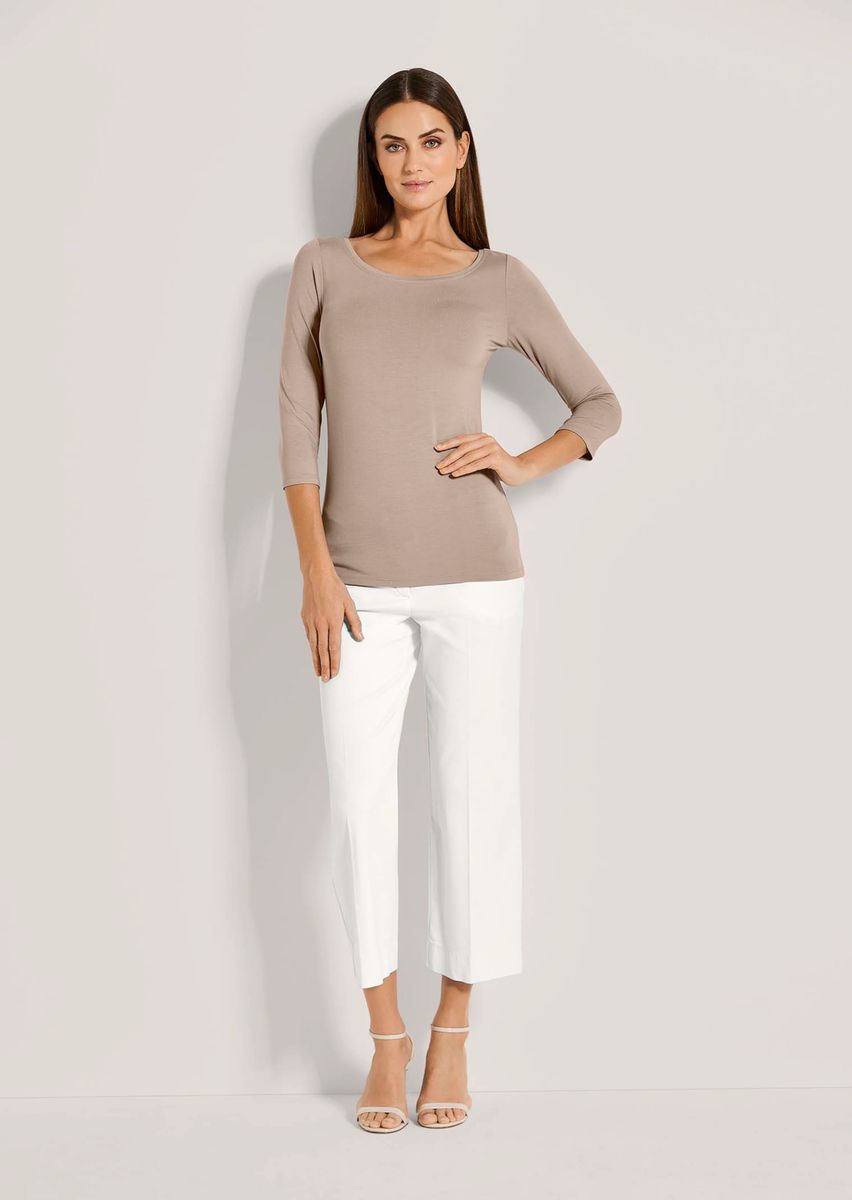 Figurbetontes Shirt mit U-Boot-Ausschnitt