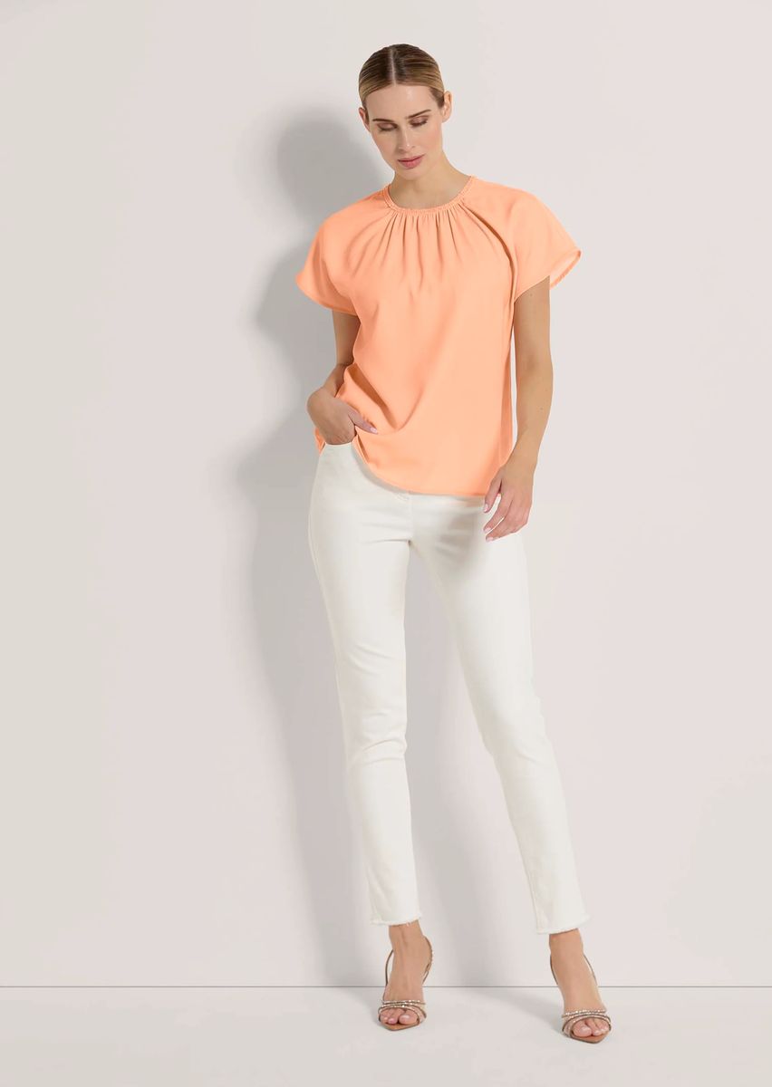 Blusenshirt mit Perlen-Faltenhals