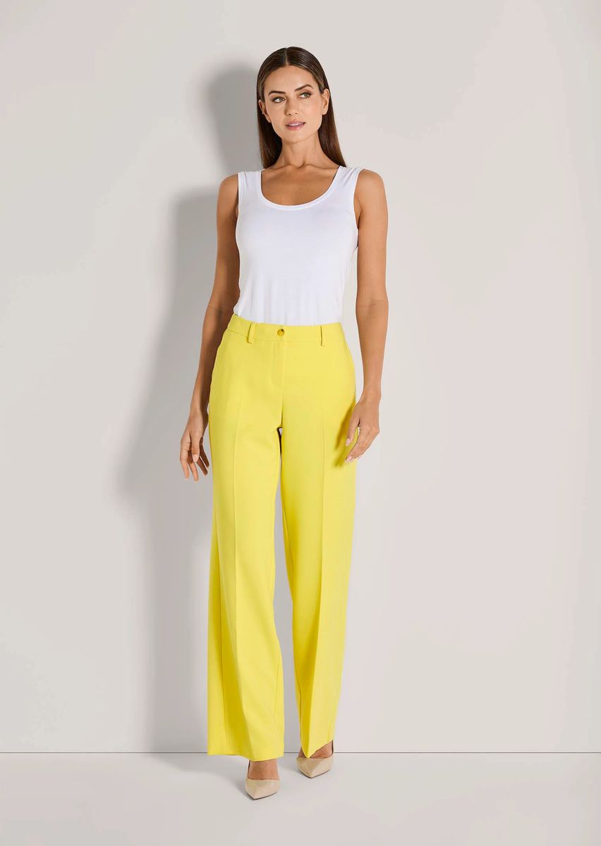Elegante weite Hose mit Bügelfalten