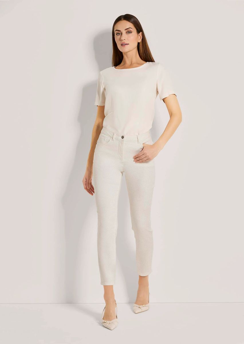 Schmal geschnittene Hose mit Allover-Druck