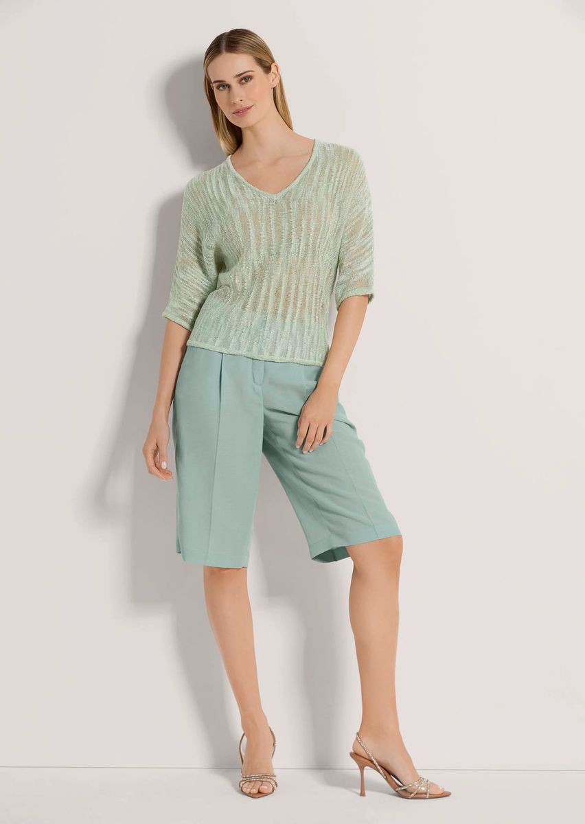 Schimmernder sommerlicher Grobstrick-Pullover