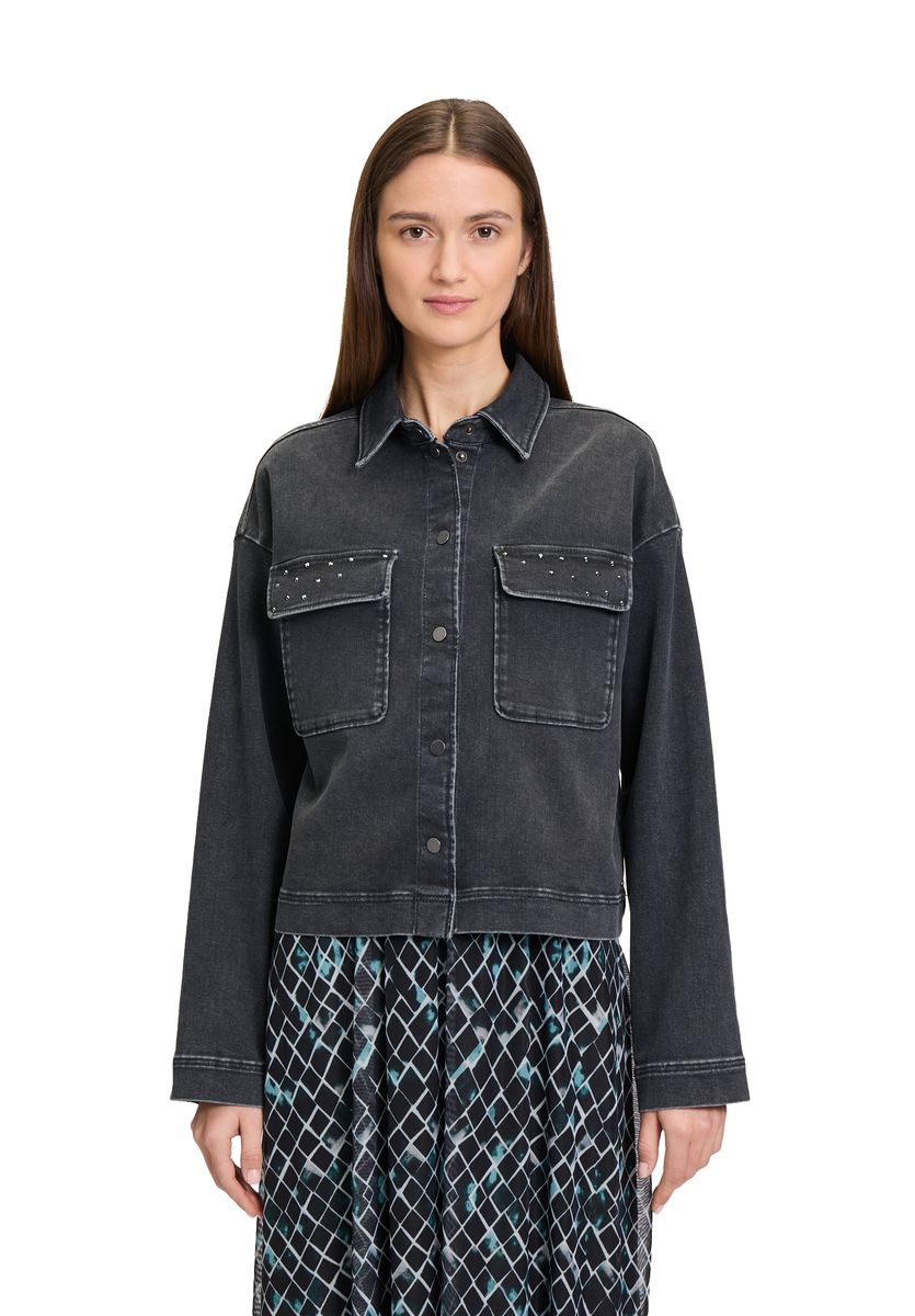 Oversized-Jeansjacke mit Nieten-Details