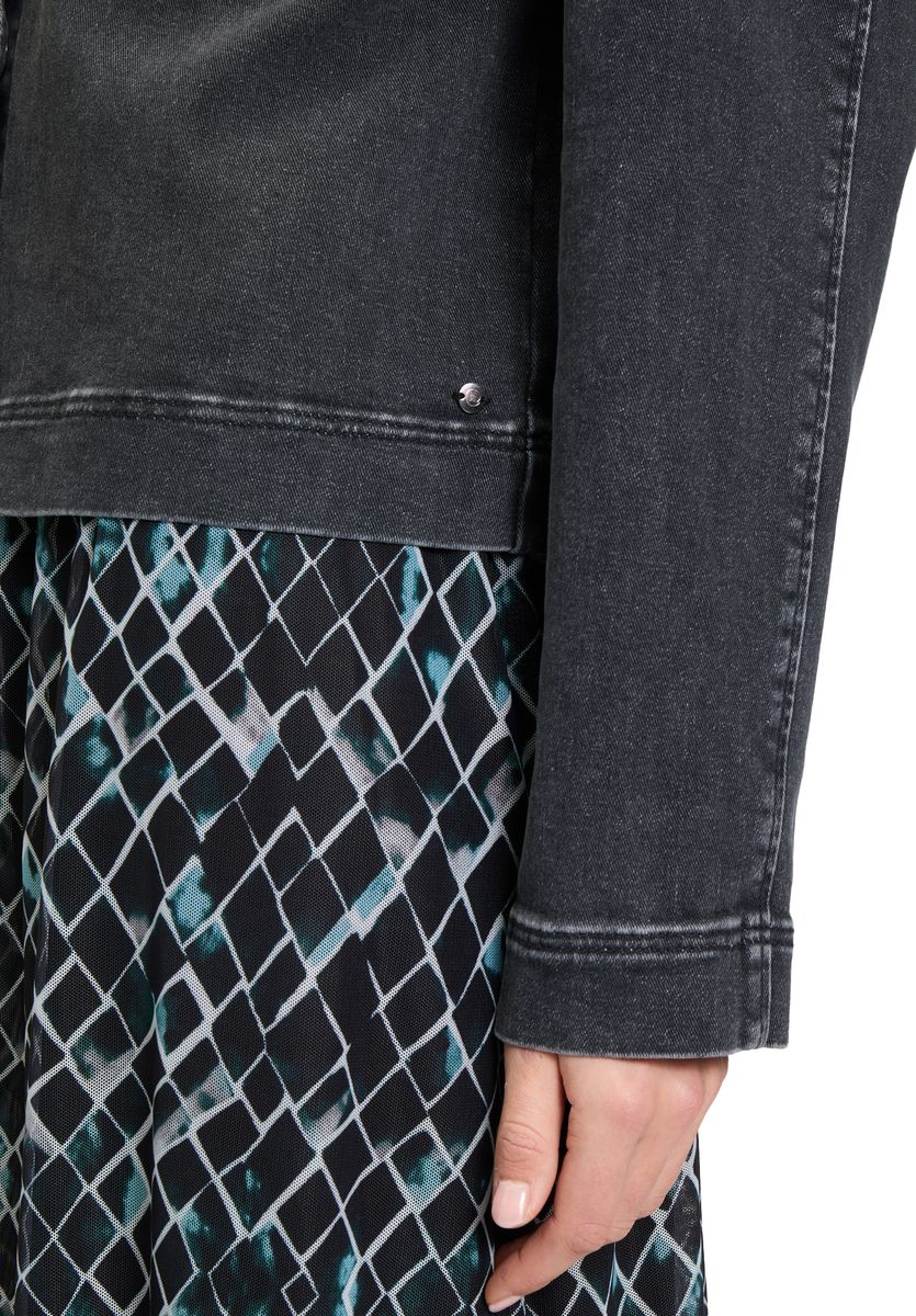 Oversized-Jeansjacke mit Nieten-Details