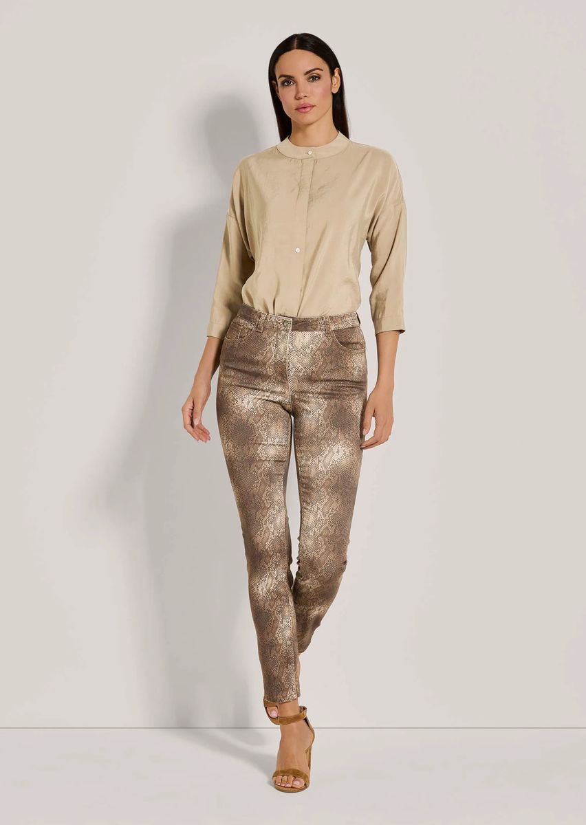 Schlanke Five-Pocket-Hose mit Schlangenprint
