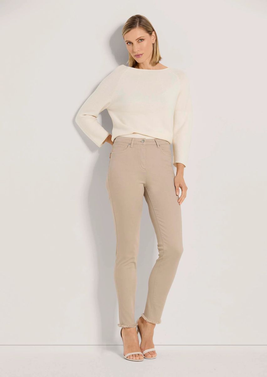 Skinny-Jeans mit feinem Fransensaum