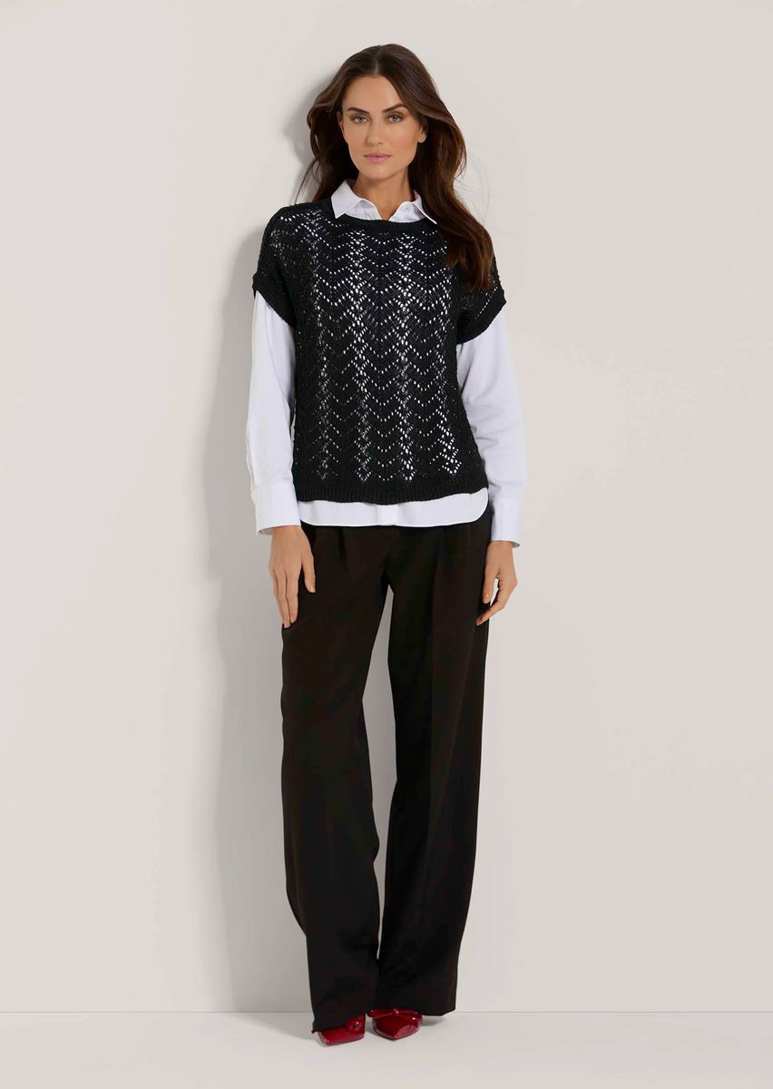 Ärmelloser Pullover mit Ajourmuster