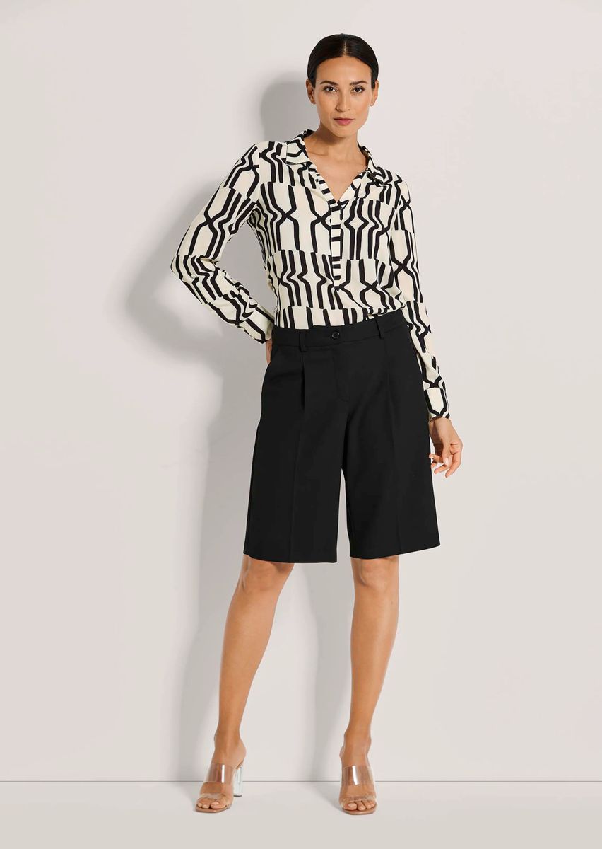 Elegante Bermuda-Shorts mit Bundfalten