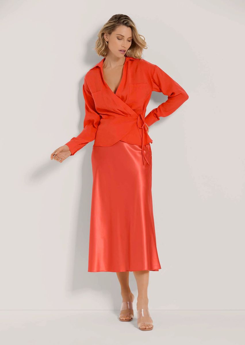 Elegante Wickelbluse mit Schößchen