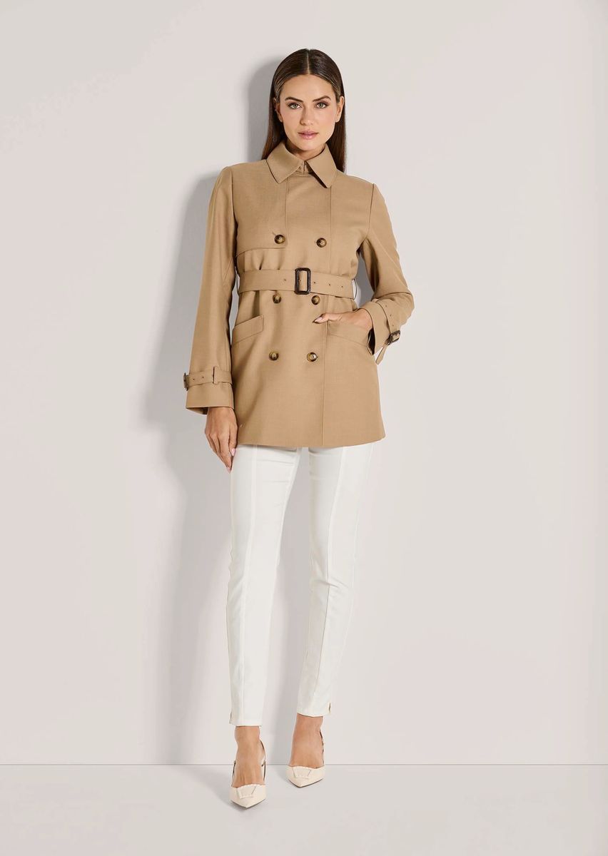 Zweireihige Jacke im Trench-Stil