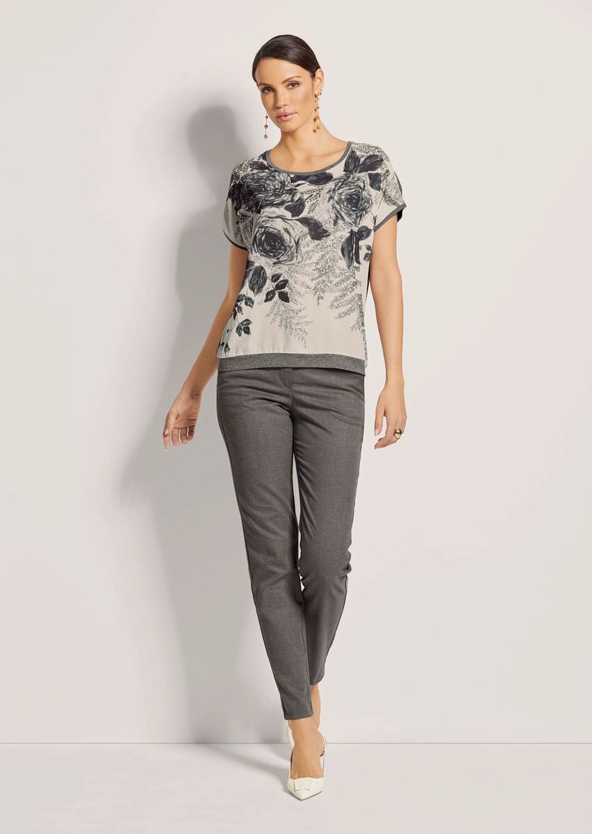 Rundhals-Top mit floralem Material-Mix
