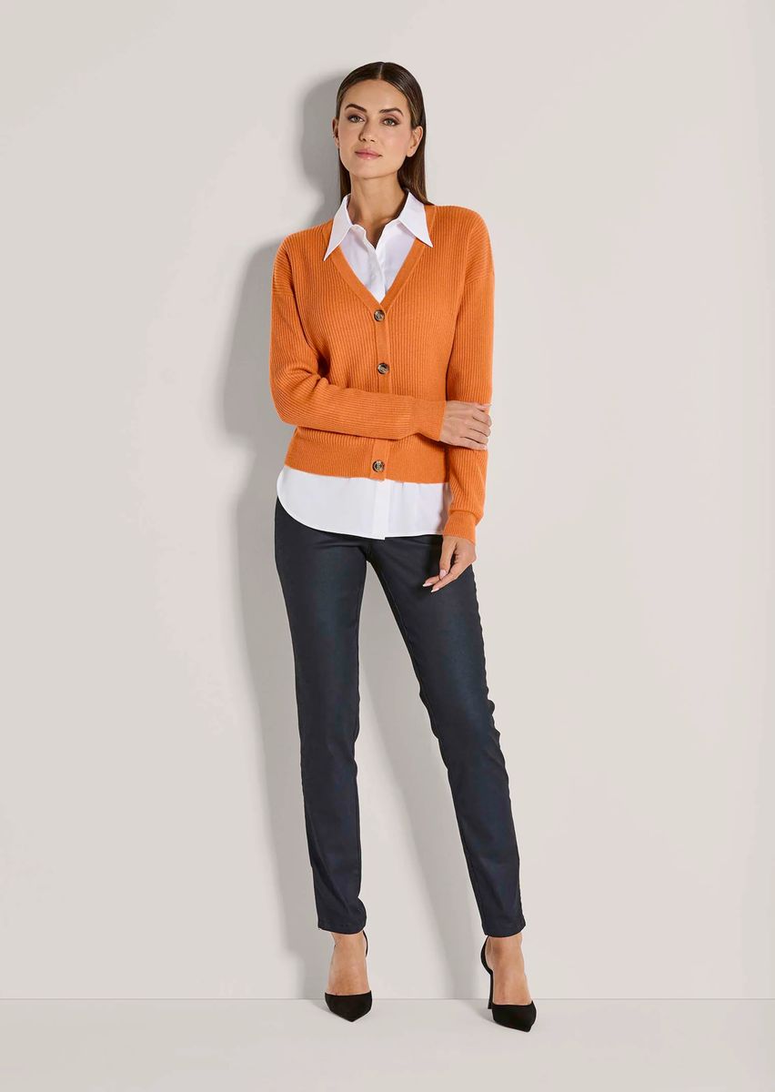Kurze Rippstrickjacke mit Kaschmiranteil